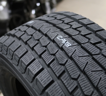 YOKOHAMA ICEGUARD SUV G075