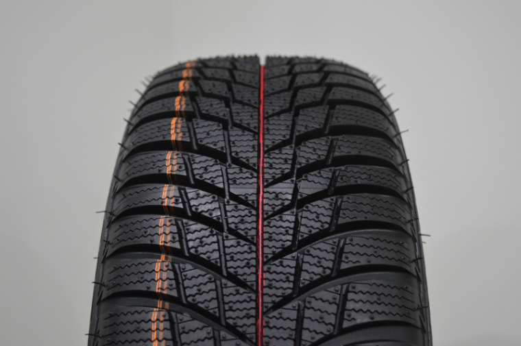 BRIDGESTONE BLIZZAK LM001 - Rīgas Riepu Centrs