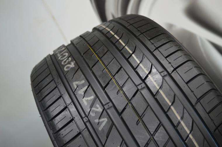 ROADSTONE NFERA SU1 - Rīgas Riepu Centrs