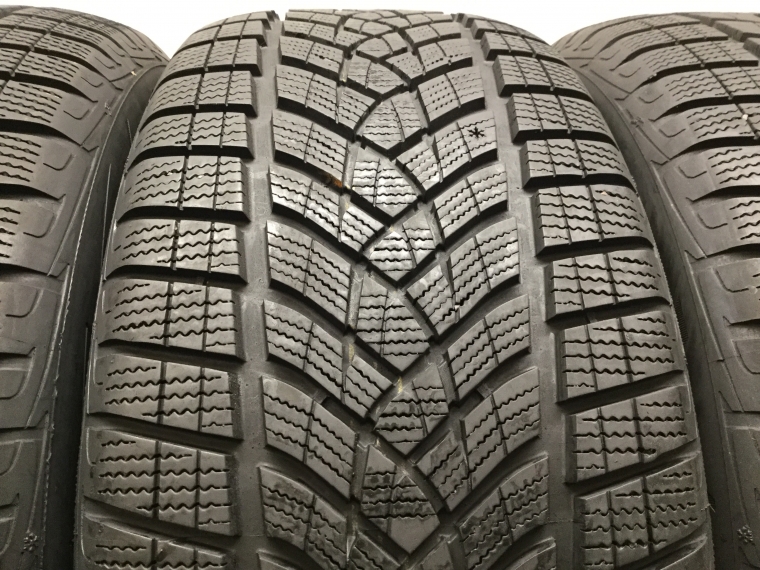 GOOD YEAR ULTRA GRIP Performance - Rīgas Riepu Centrs