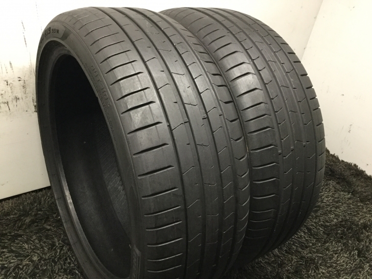 PIRELLI P Zero - Rīgas Riepu Centrs