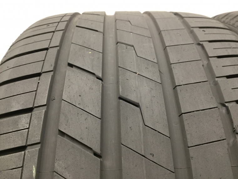 HANKOOK VENTUS S1 EVO 3 SUV (K127A) - Rīgas Riepu Centrs