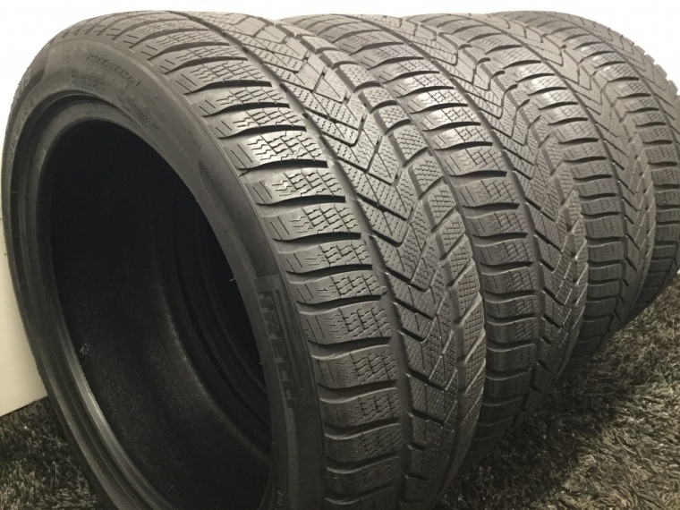 PIRELLI SOTTOZERO 3 - Rīgas Riepu Centrs