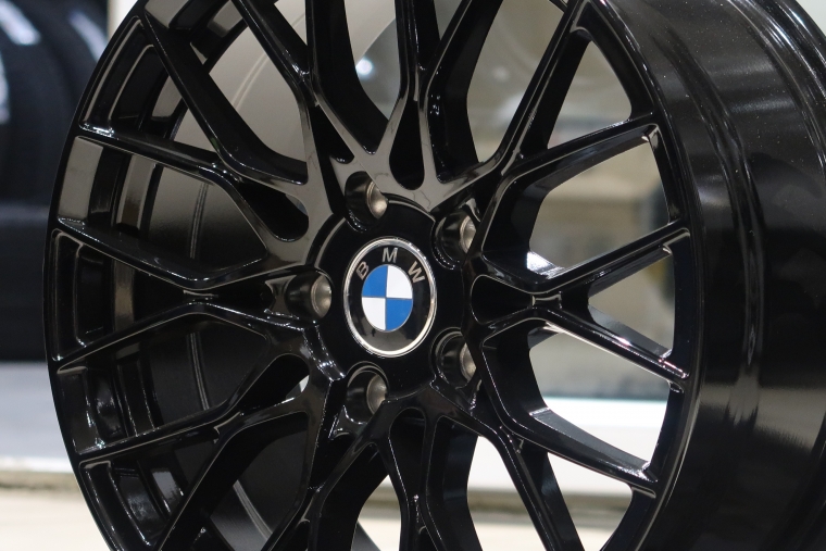 xe235 - Rīgas Riepu Centrs